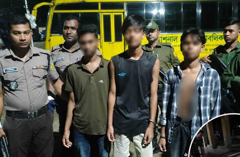 শিকদার মেডিকেল কলেজ হাসপাতালে চুরির চেষ্টা, তিনজনকে আটক করলেন আনসার সদস্যরা