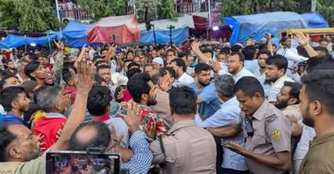 গুলিস্তানে বিএনপি-জামায়াত সংঘর্ষ, জামায়াত নেতাকে ছুরিকাঘাত